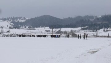 Slujbă de sfințire a apei la râul Dorna