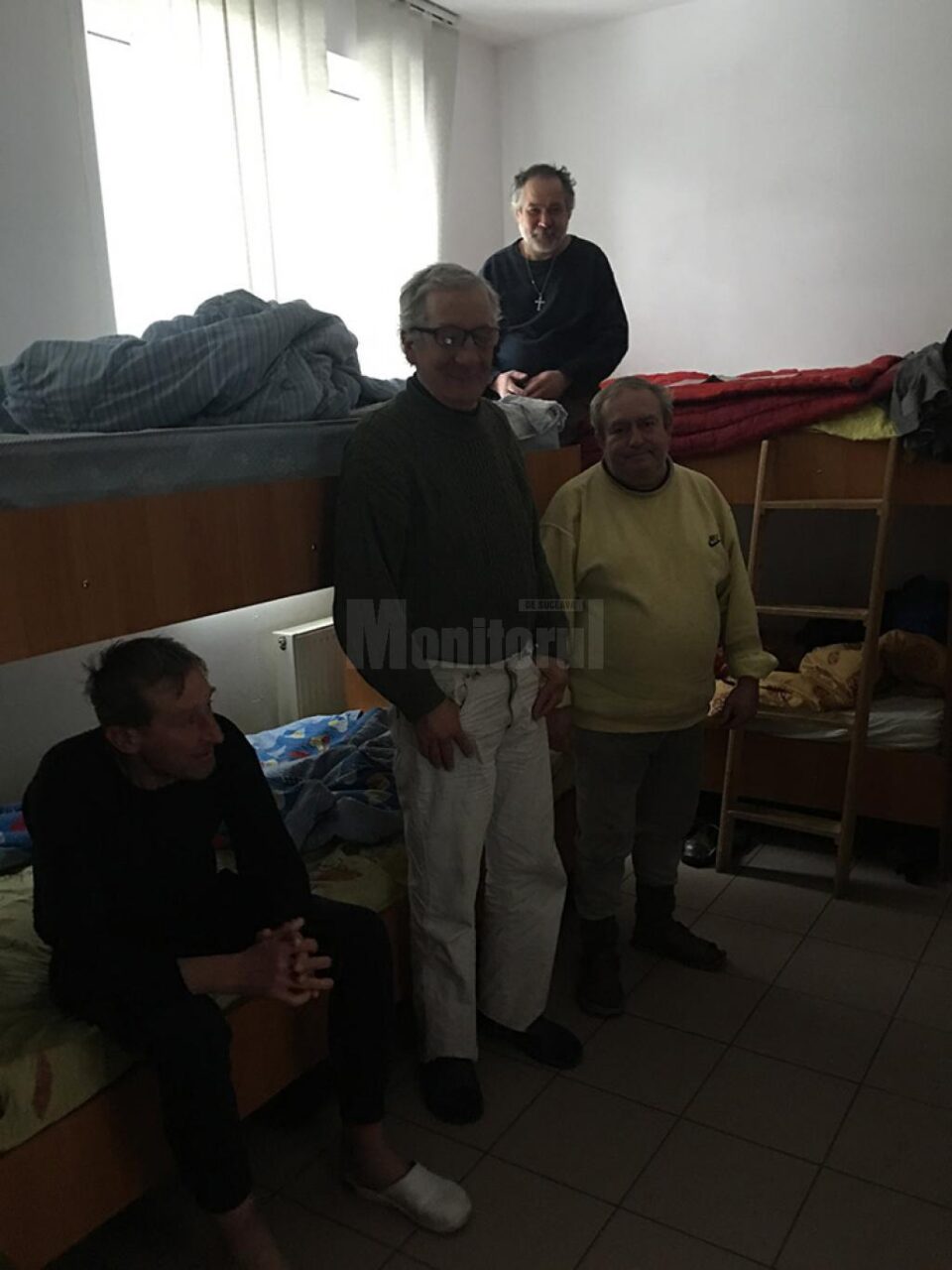 Oameni ai străzii adăpostiți la „Lumină Lină"