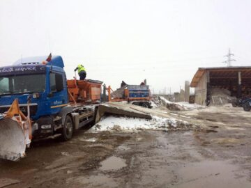 Mobilizare totală pentru deszăpezirea străzilor Sucevei, după urgia din weekend