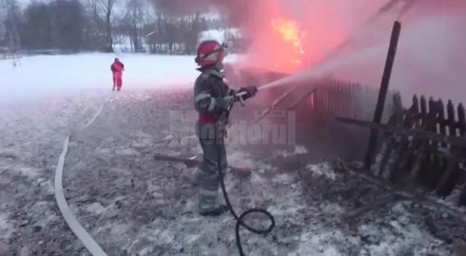 Casa a ars ca o torță