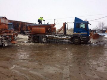 Mobilizare totală pentru deszăpezirea străzilor Sucevei, după urgia din weekend