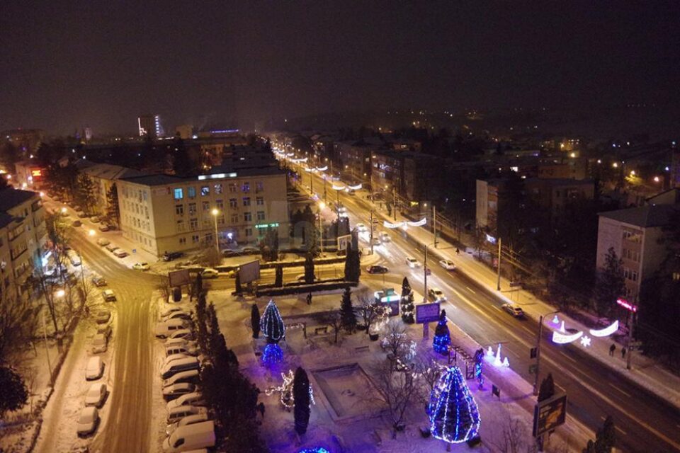 Peste 11.000 de locuințe din Suceava rămân astăzi fără căldură și apă caldă