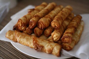 Țigări de foi (versiunea dulce cu cremă de vanilie). Foto: pinterest.com