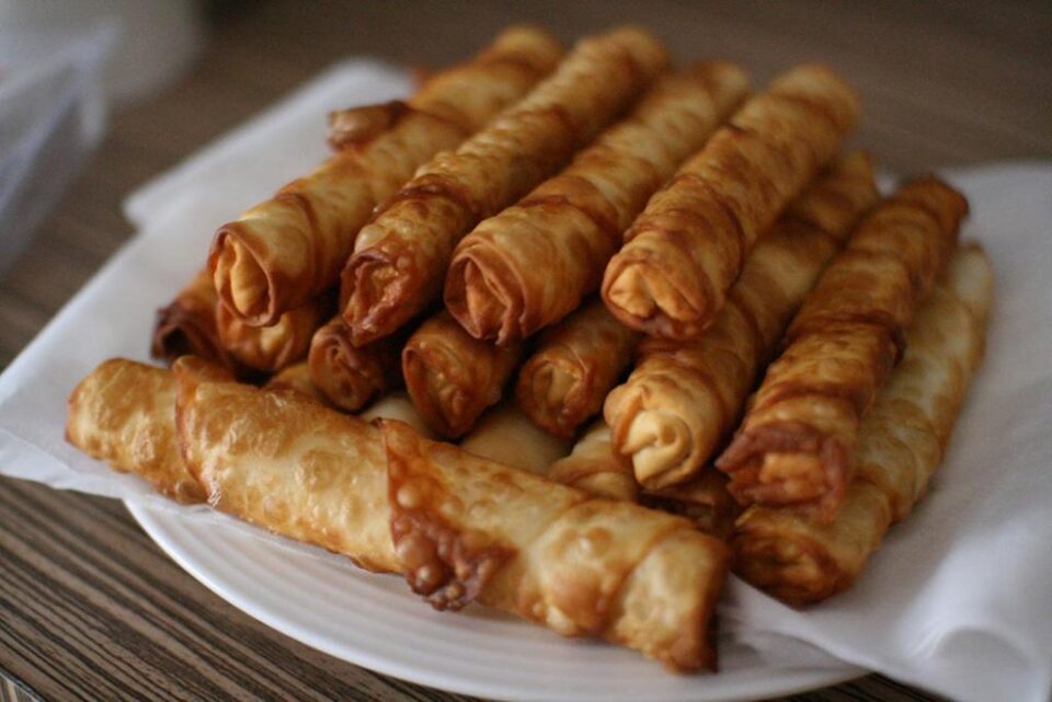 Țigări de foi (versiunea dulce cu cremă de vanilie). Foto: pinterest.com