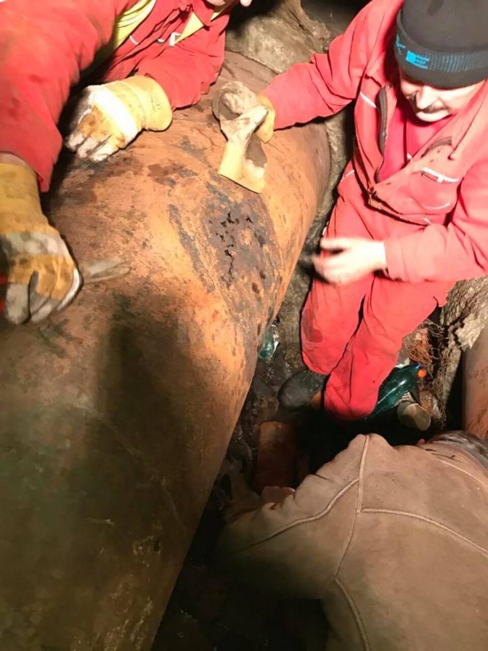 Lucrarile de remediere a avariei de pe magistrala de termoficare 3