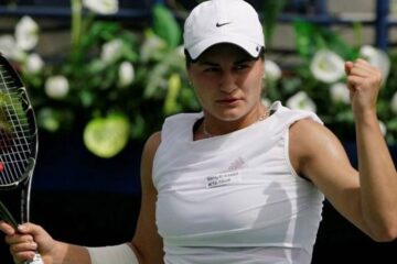 Monica Niculescu este în semifinale la Hobart