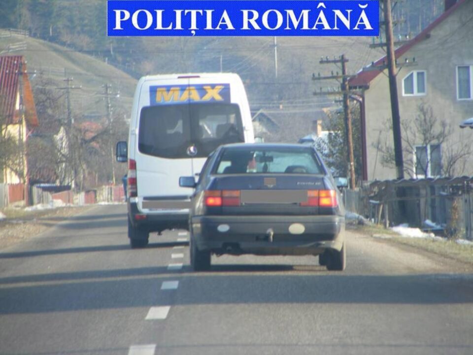 La 83 de ani practica taximetria la negru