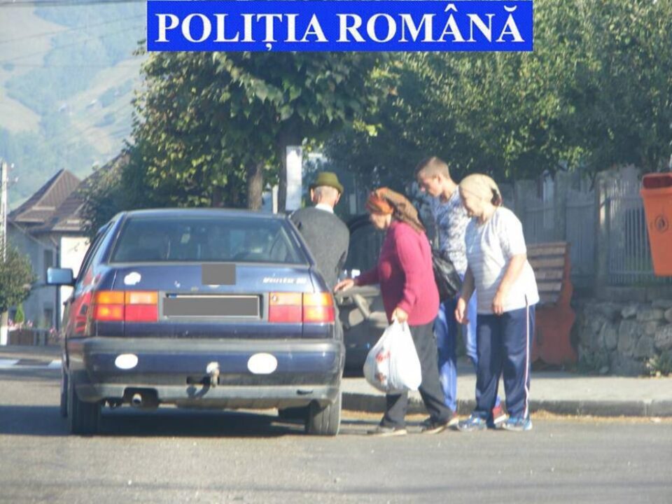 La 83 de ani practica taximetria la negru