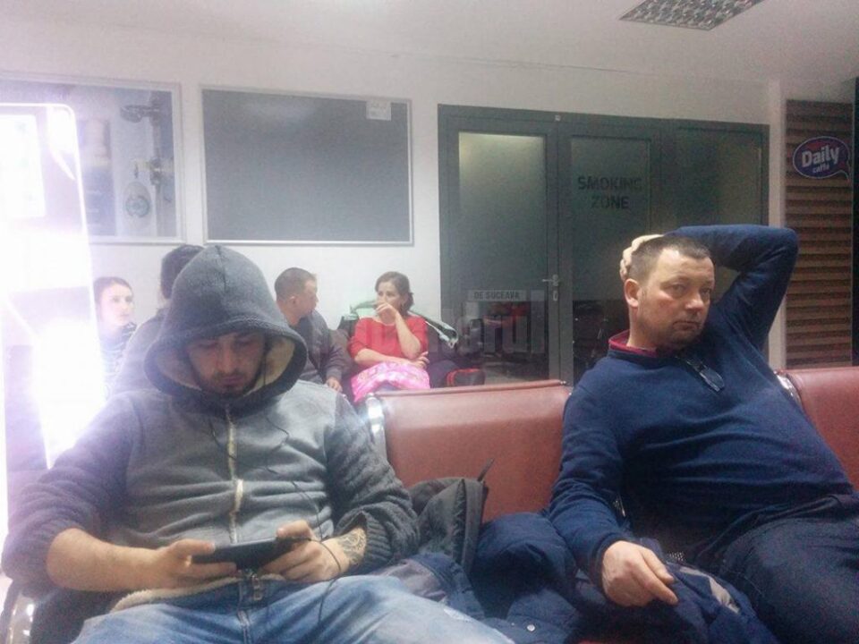 Zborul a avut 8 ore și 40 de minute întârziere