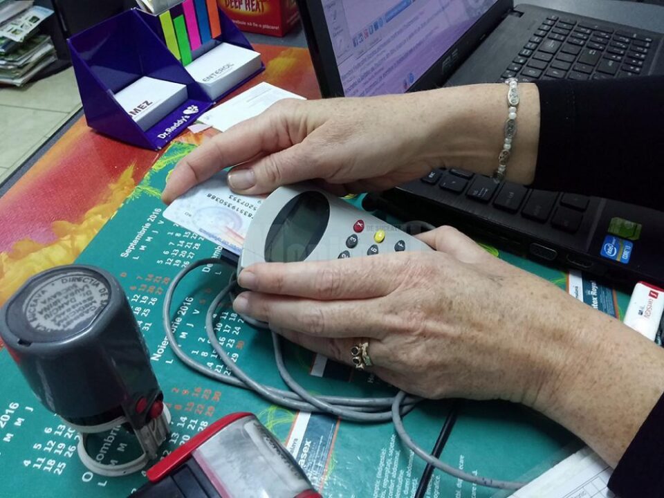 Cardurile de sănătate, din nou blocate