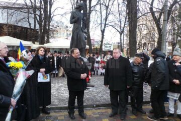 Flutur a participat la evenimentele dedicate lui Mihai Eminescu la Cernăuți