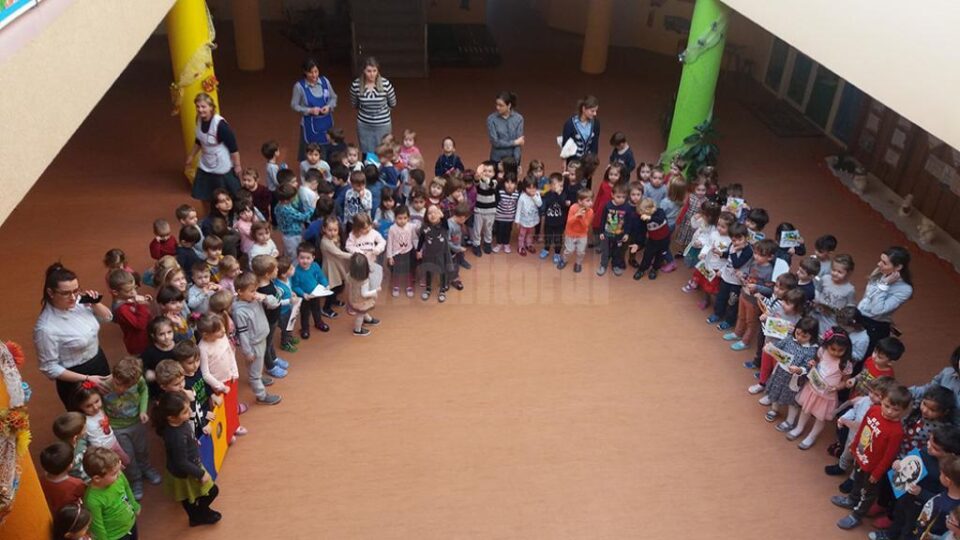 Recital de poezii organizat de preșcolarii de la Grădinița “Sfântul Ioan cel Nou de la Suceava”