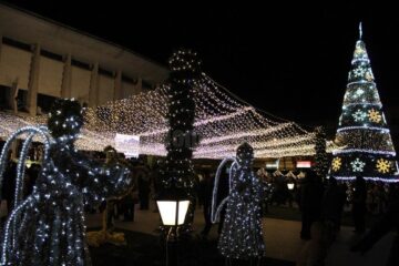 Instalațiile luminoase și ornamentele pentru sărbătorile de iarnă vor fi strânse complet, în următoarele două săptămâni