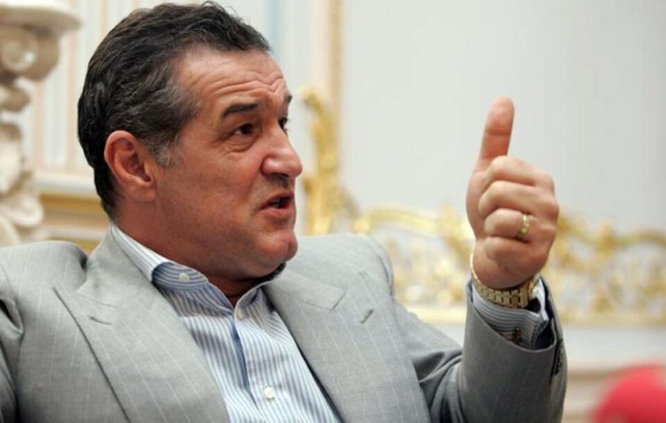 Gigi Becali spune că a acționat corect și cinstit când a preluat clubul Steaua Gigi Becali spune că a acționat corect și cinstit când a preluat clubul Steaua