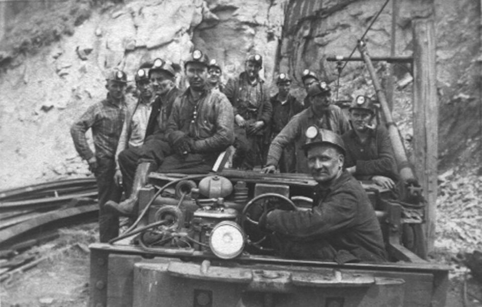 „Exploatarea prin surpare” „Exploatarea prin surpare”