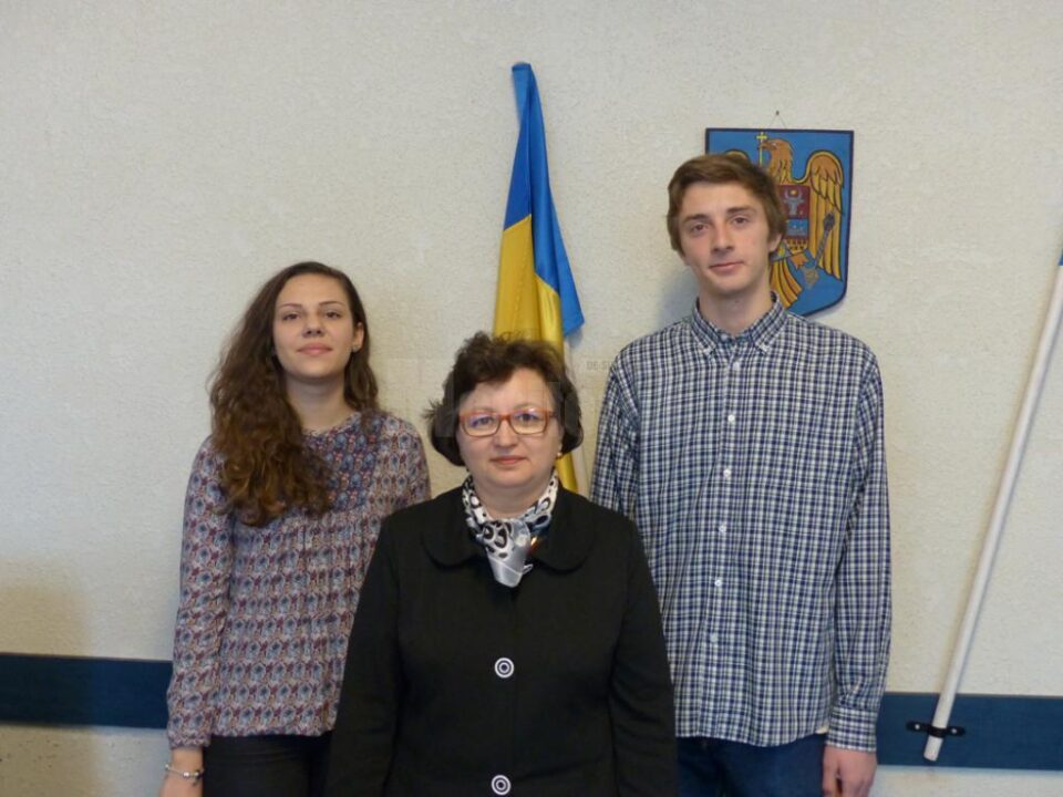 Prof. Anca Greculeac, Alexandra Manciu si Șerban Șlincu