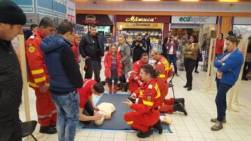 Sucevenii care merg la cumpărături, învățați cum să acorde primul ajutor