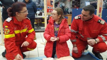 Sucevenii care merg la cumpărături, învățați cum să acorde primul ajutor