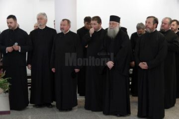Noul sediu al Arhiepiscopiei Sucevei și Rădăuților, sfințit de un sobor de preoți, în frunte cu ÎPS Pimen