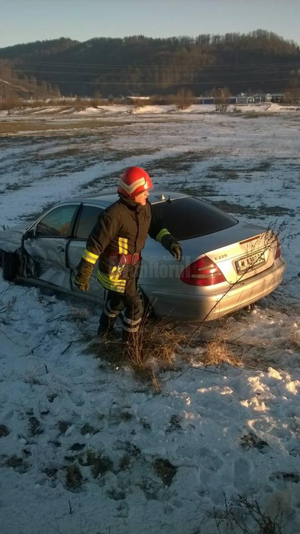 Mașina ieșită în decor