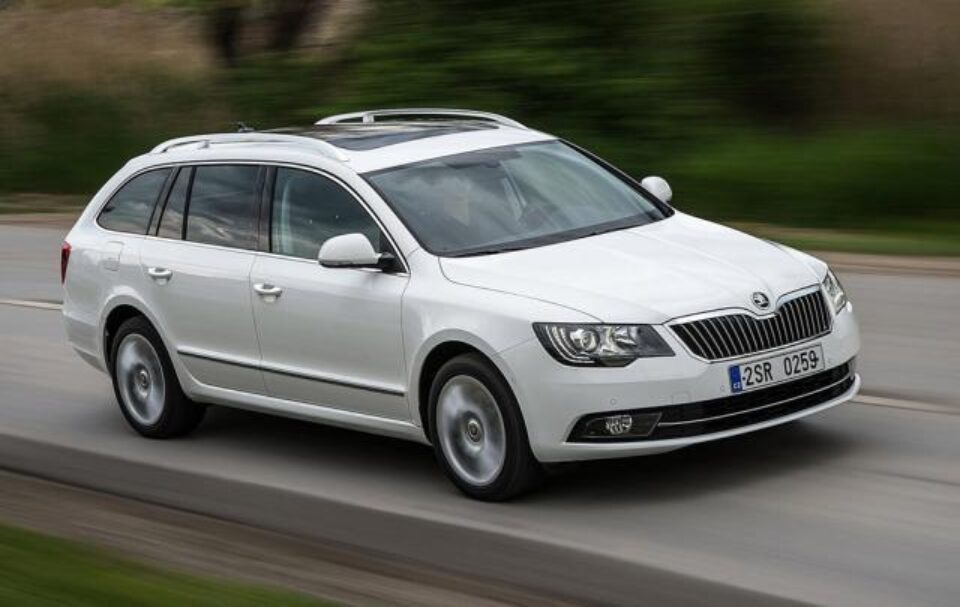 Skoda plănuiește o versiune Scout pentru modelul Superb Combi