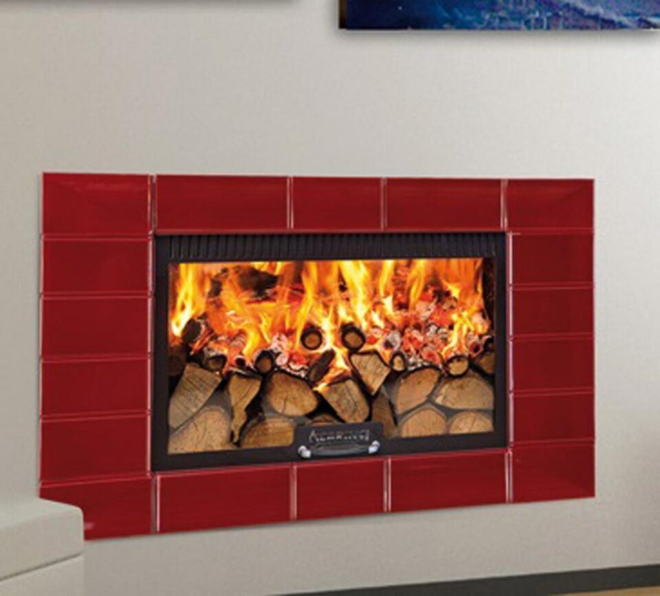 Termoșemineuri moderne care asigură încălzirea întregii locuințe, dar și apă caldă