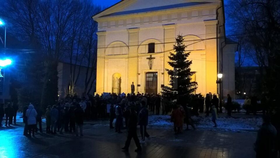În jur de 200 de suceveni au participat la protest