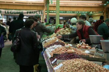 Asigurarea încălzirii unui sector al Pieței Mari din municipiul Suceava, pe timp de iarnă, va fi pusă în practică de anul acesta