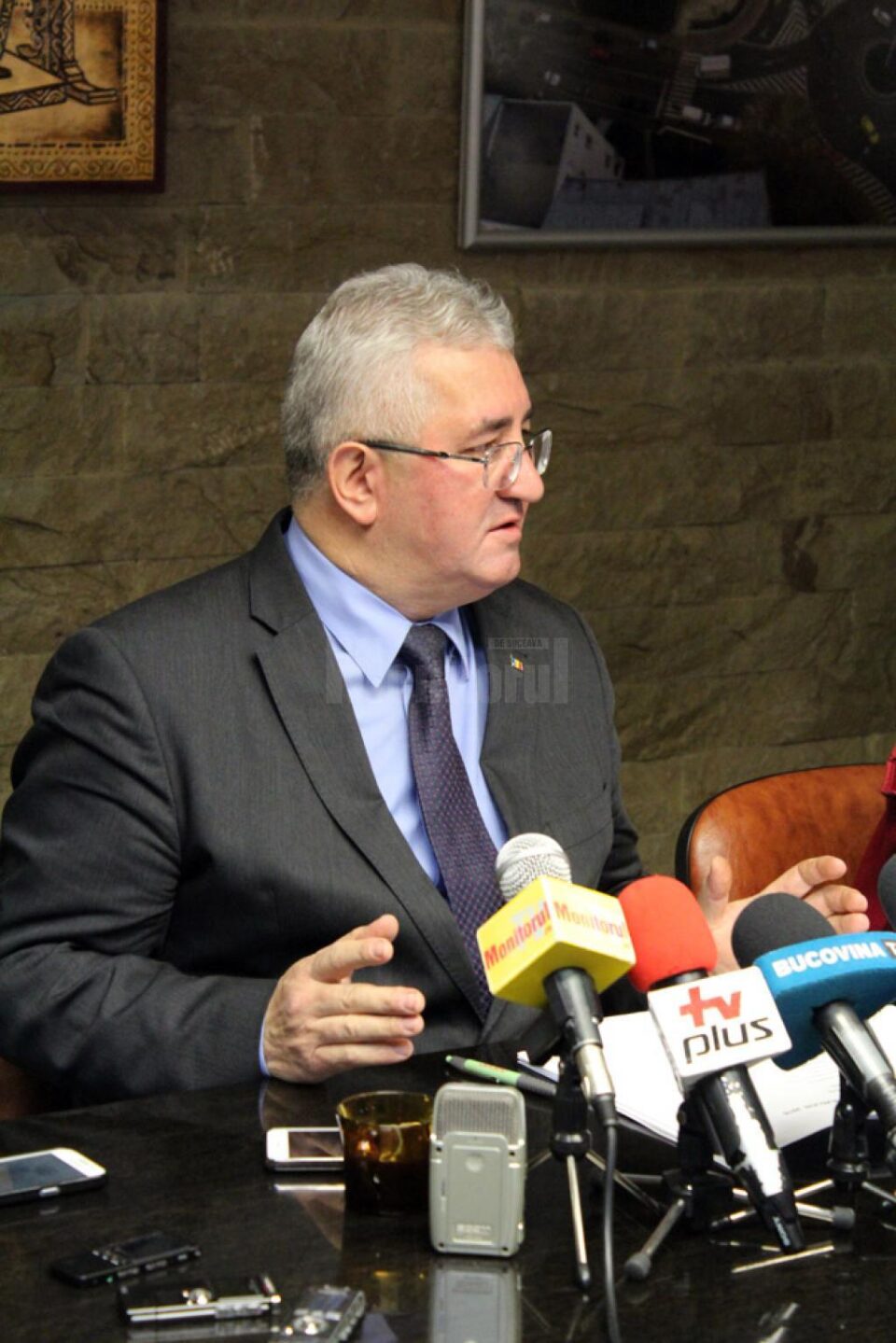 Ion Lungu: ”Nu trebuie să-mi faciliteze nimeni accesul, pentru că în calitate de primar al municipiului Suceava am oricând o ușă deschisă la Guvern și la miniștri, niciodată nu am fost refuzat" Ion Lungu: ”Nu trebuie să-mi faciliteze nimeni accesul, pentru că în calitate de primar al municipiului Suceava am oricând o ușă deschisă la Guvern și la miniștri, niciodată nu am fost refuzat"