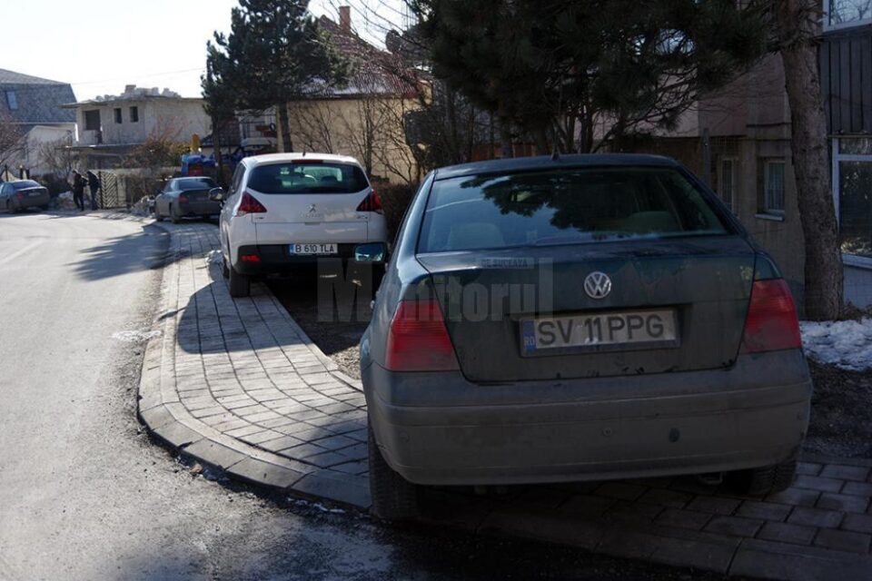 Atenție șoferi: orice parcare pe trotuar vă poate aduce o amendă usturătoare