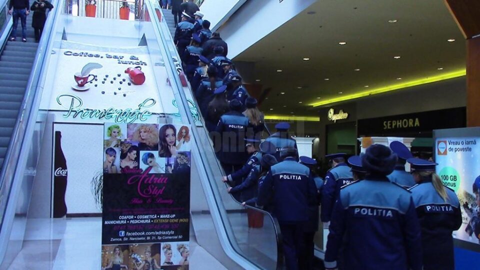 Acțiunea a avut o amploare deosebită prin numărul foarte mare de polițiști implicați