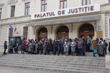 Mitingul spontan a durat jumătate de oră și s-ar putea repeta dacă doleanțele grefierilor nu vor fi satisfăcute
