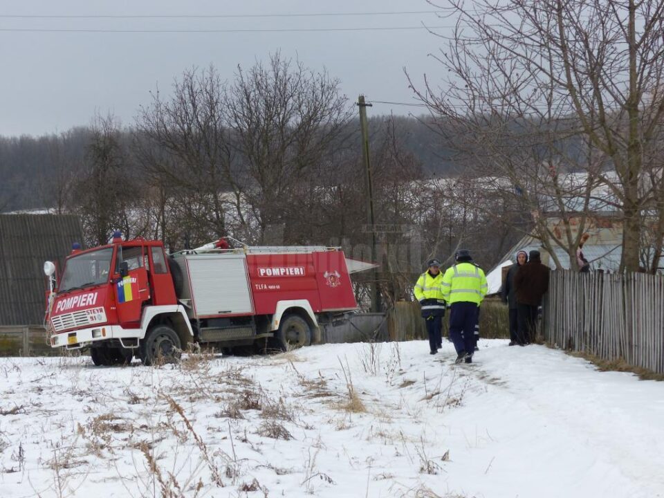 Pompierii au ajuns greu la locul incendiului