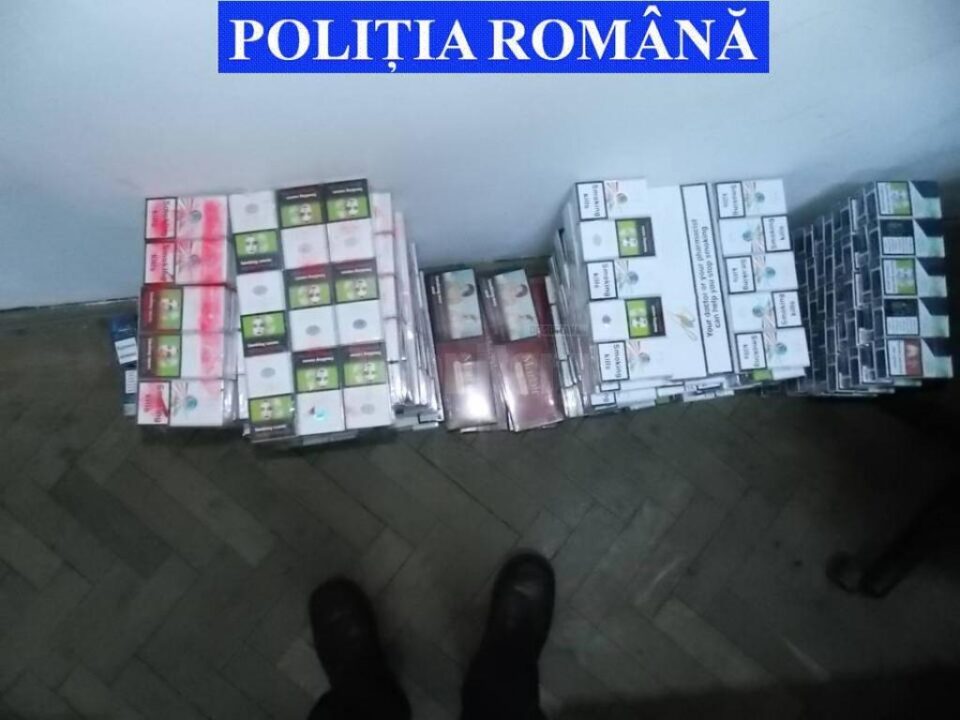 Țigări de contrabandă confiscate și un autoturism indisponibilizat în urma unei acțiuni a polițiștilor în trafic