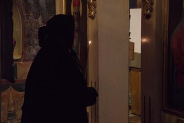 Din buze întinate, din inimă pângărită, din limba necurată, din suflet spurcat primește-mi rugăciunea Hristoase al meu...