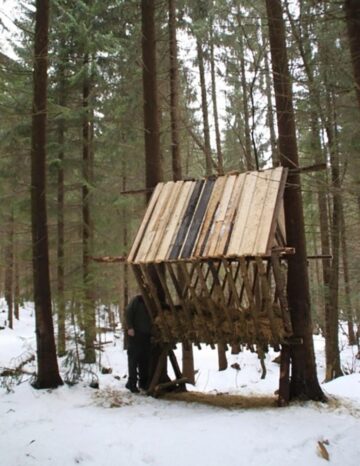 Hrănitoare pentru animalele din păduri