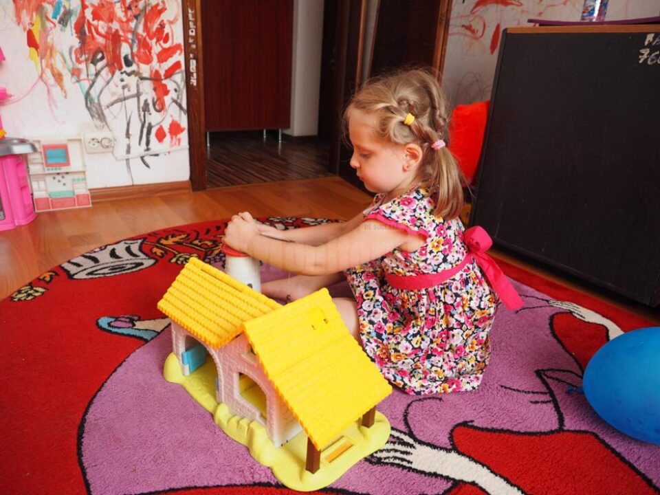 Aproape 40 de copii aflați în grija statului își doresc o mamă și un tată