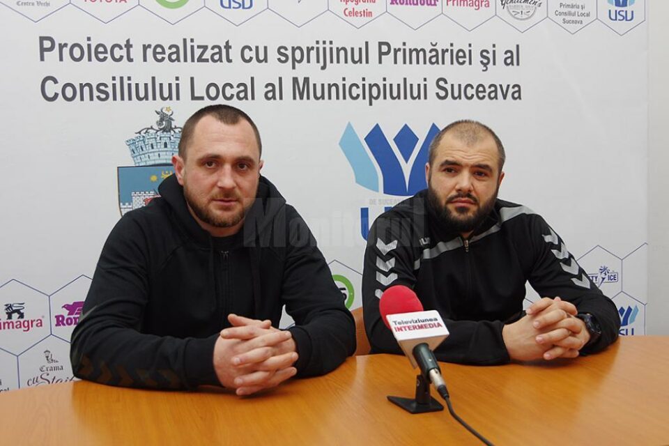 Cei doi tehnicieni ai Universității speră ca echipa să dea o replică bună constănțenilor Cei doi tehnicieni ai Universității speră ca echipa să dea o replică bună constănțenilor