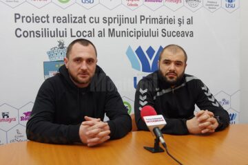 Cei doi tehnicieni ai Universității speră ca echipa să dea o replică bună constănțenilor
