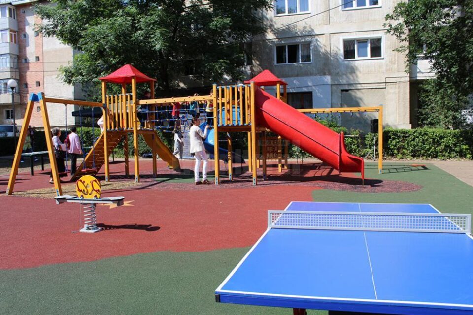12 locuri de joacă moderne, în municipiul Suceava, anul acesta