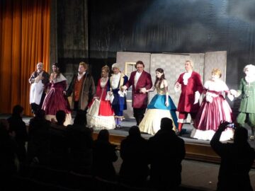 Scene vesele, satirice la adresa societății, replici spumoase și mari actori pe scena suceveană, în „Avarul” lui Moliere
