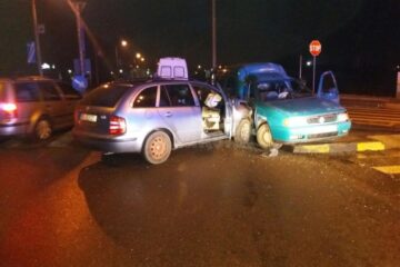 Accidentul s-a petrecut din cauză că șoferul care a virat spre Selgros nu s-a asigurat suficient