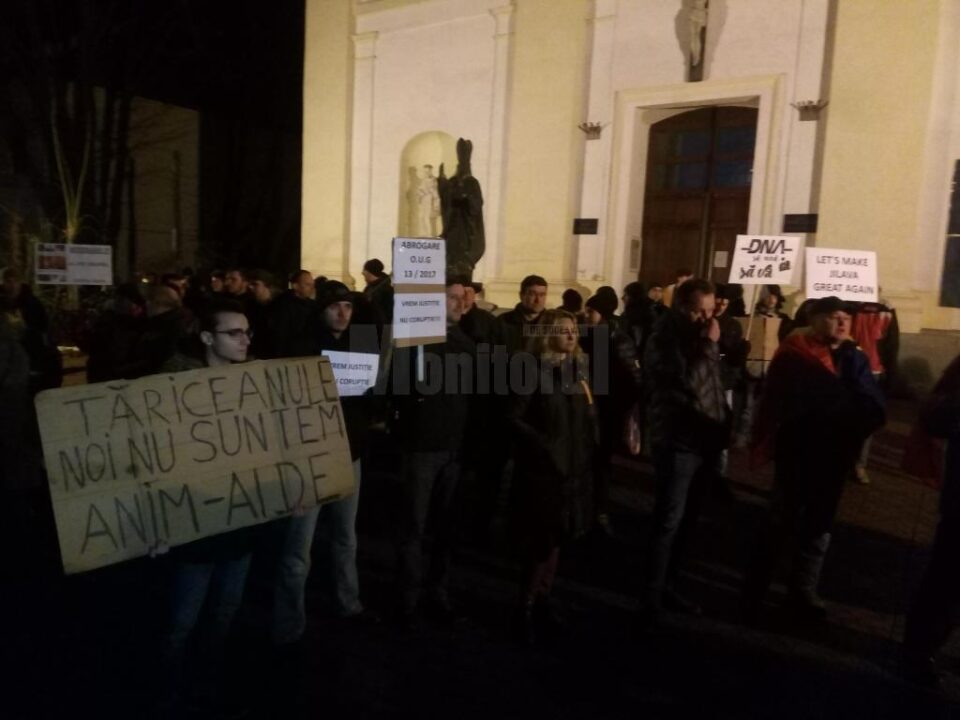 Debutul protestului de vineri