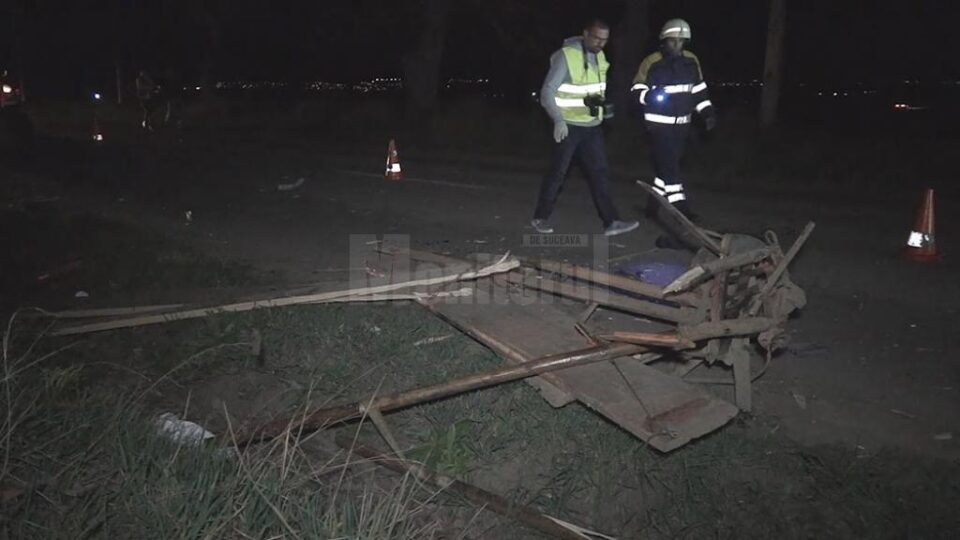 Accident între o mașină condusă de un șofer beat și o căruță nesemnalizată