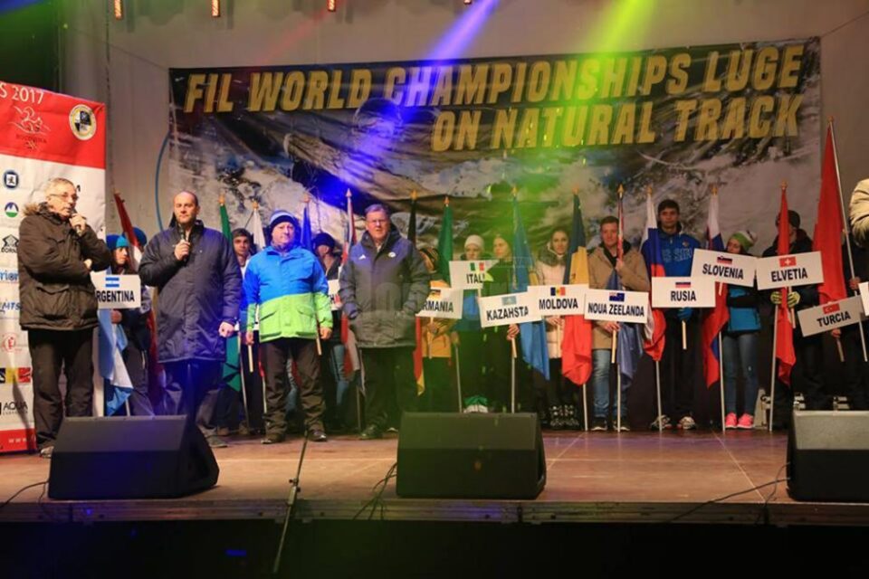 Deschiderea Campionatului Mondial de sanie pe pistă naturală a avut loc la Vatra Dornei Deschiderea Campionatului Mondial de sanie pe pistă naturală a avut loc la Vatra Dornei
