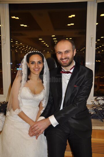 Regizorul sucevean Adrian Țofei s-a căsătorit cu o frumoasă actriță din Turcia