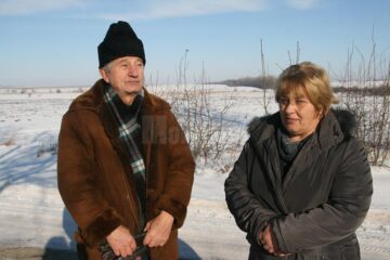 Elena Huțuleac și Radu Bilaus îl acuză pe Vasile Nicoară că și-a intabulat terenurile peste amplasamentul pământurilor moștenite de aceștia de la părinți