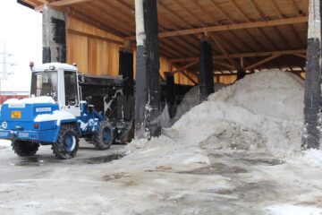 400 de tone de sare sunt depozitate în curtea Diasil, pregătite pentru lucrările de deszăpezire de pe străzile Sucevei