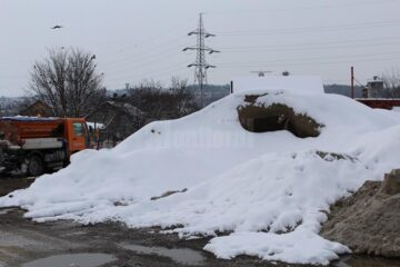Mobilizare exemplară pentru deszăpezirea Sucevei după codul galben