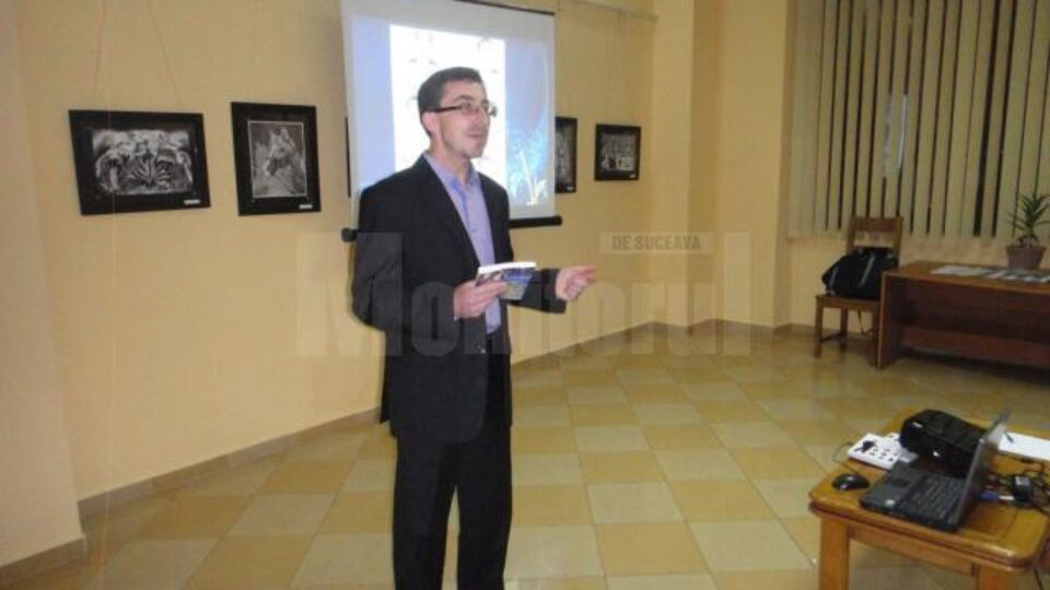 Psihologul fălticenean Mihai Moisoiu și-a lansat, la finele săptămânii trecute, ultimele două cărți scrise Psihologul fălticenean Mihai Moisoiu și-a lansat, la finele săptămânii trecute, ultimele două cărți scrise